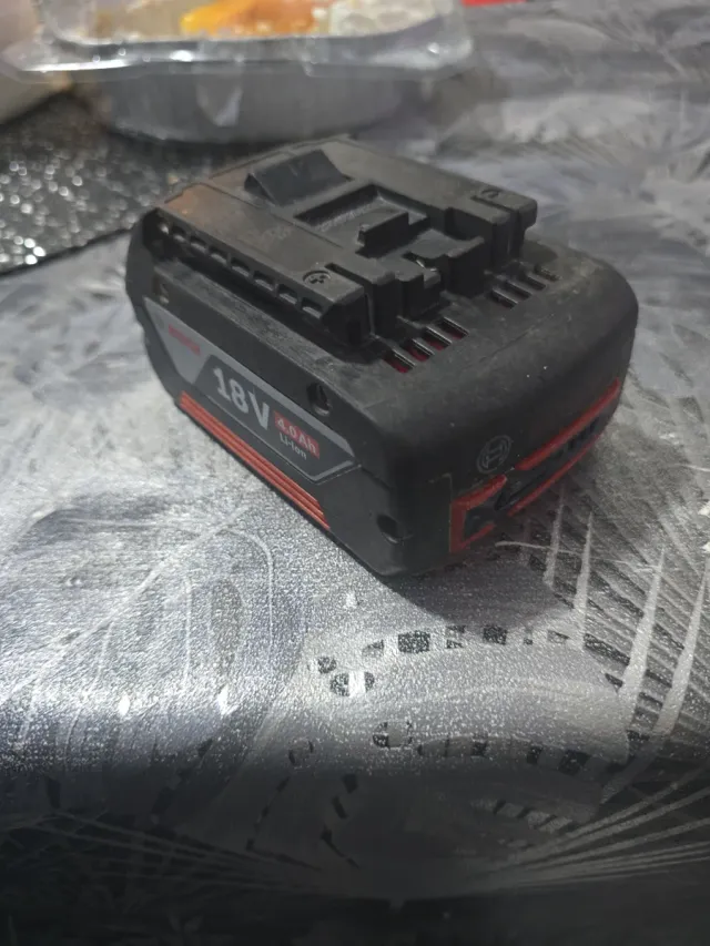 Batería Bosch 18V 4.0Ah Li-Ion.para reparar