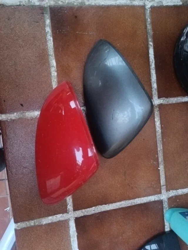 Carcasa Retrovisor VW Golf MK7 (Rojo y Gris)