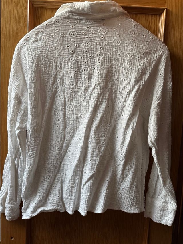 Camisa Zara bordados perforados Talla M