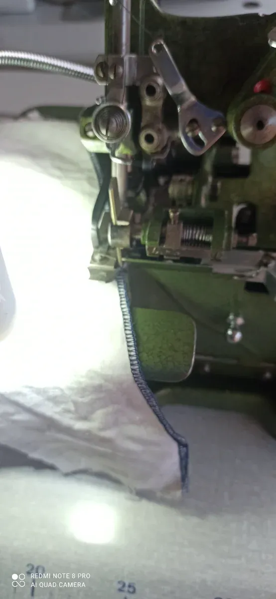 maquina de coser  Remalladora 3 hilos GUTOR