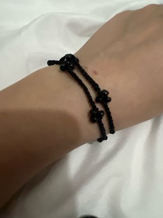 Pulsera dorada con circonitas y abalorios + regala