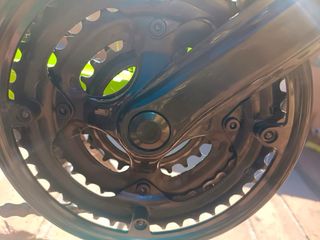 Bicicleta BTWIN verde con cesta