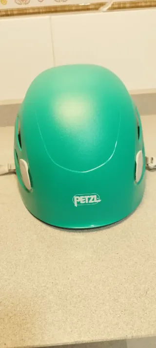 Cascos escalada Pezl, sin usar