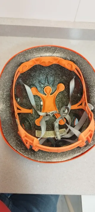 Cascos escalada Pezl, sin usar