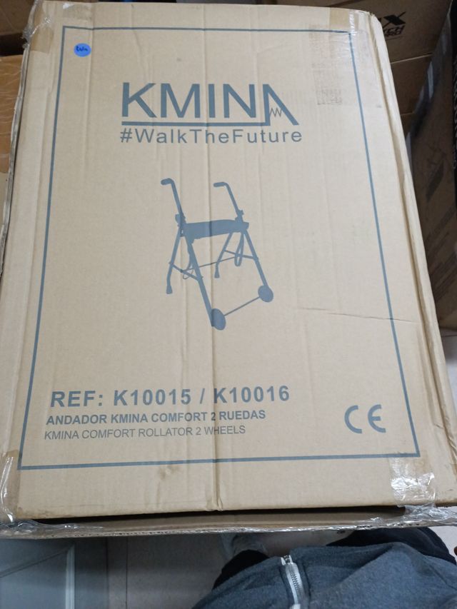 Andador con asiento y ruedas