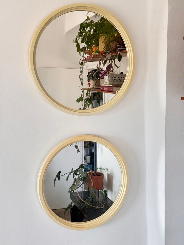 Espejos redondos de madera y cristal