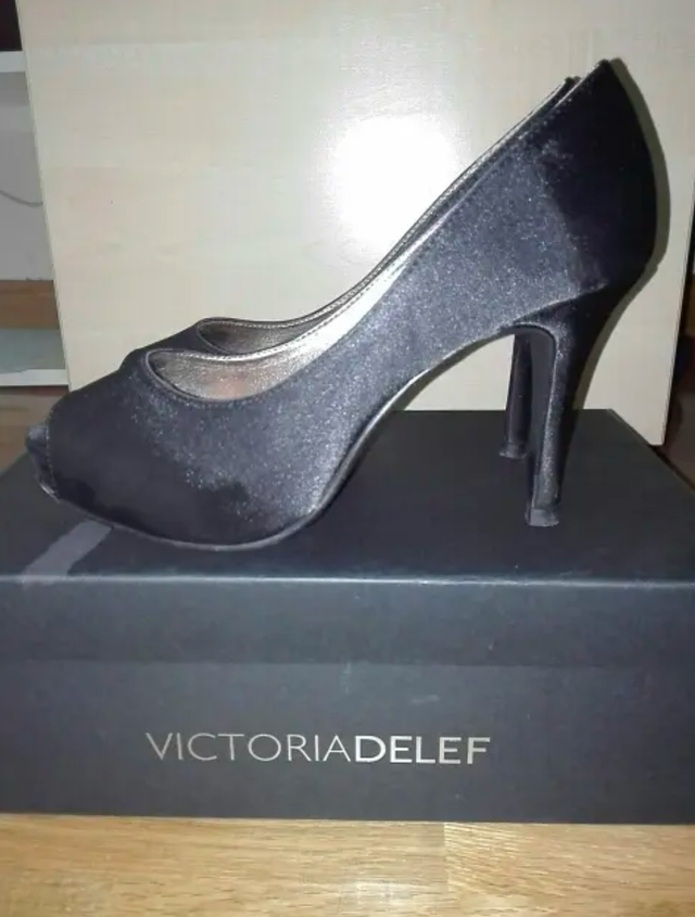 Zapatos tacón peep toe elegantes