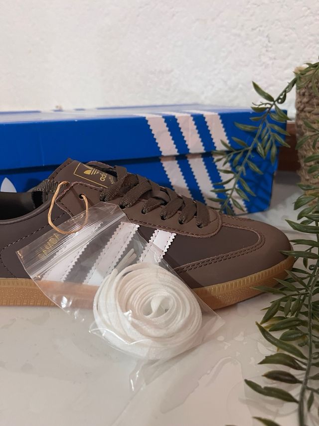 Adidas Samba Marrón y Blanco