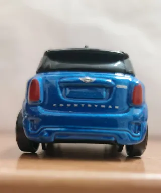 Miniatura auto BMW Mini Cooper Countryman blu