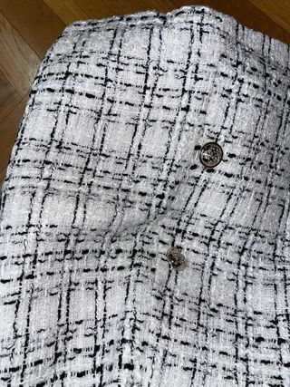 Vestido tweed elegante blanco y negro