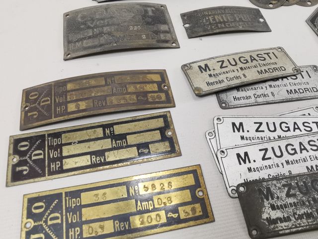 Chapas identificativas motores antiguos