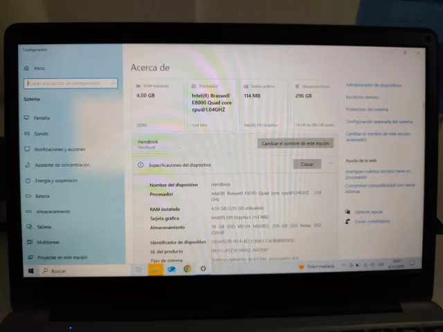 Portátil Gris y Negro