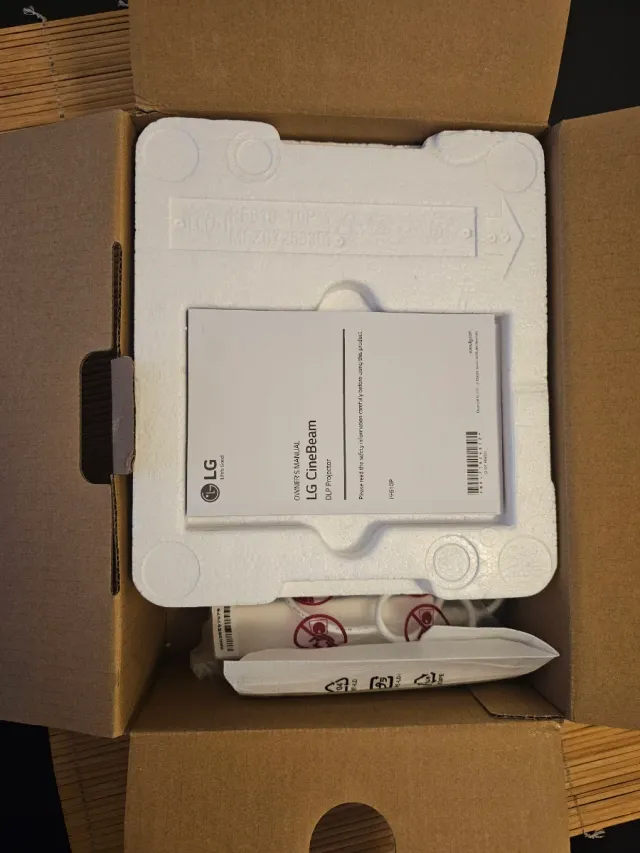 Proyector LG CineBeam PF610P