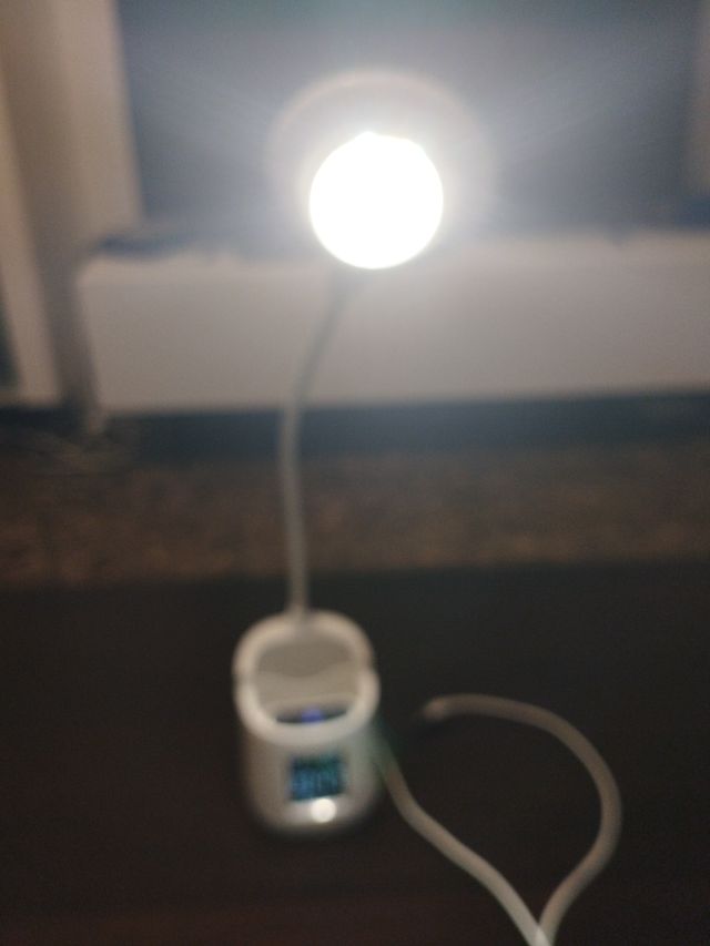 Lampada da scrivania alogena con orologio