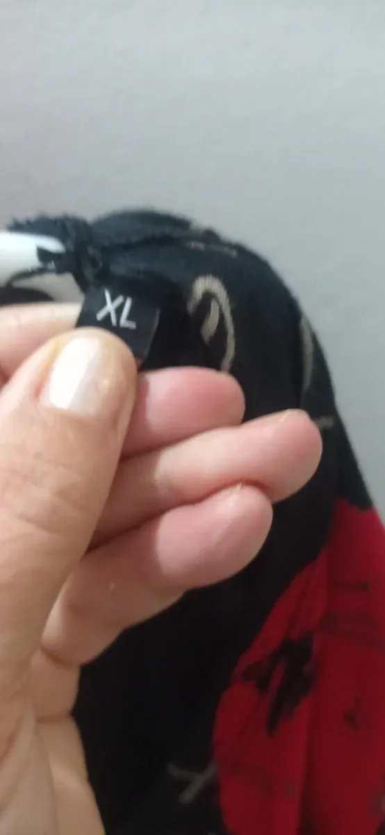 Vestido Desigual Negro y Rojo Talla M