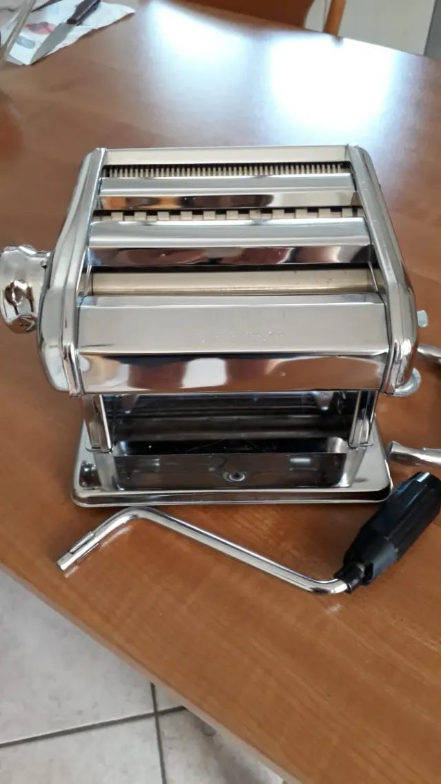 Macchina per pasta in acciaio inox