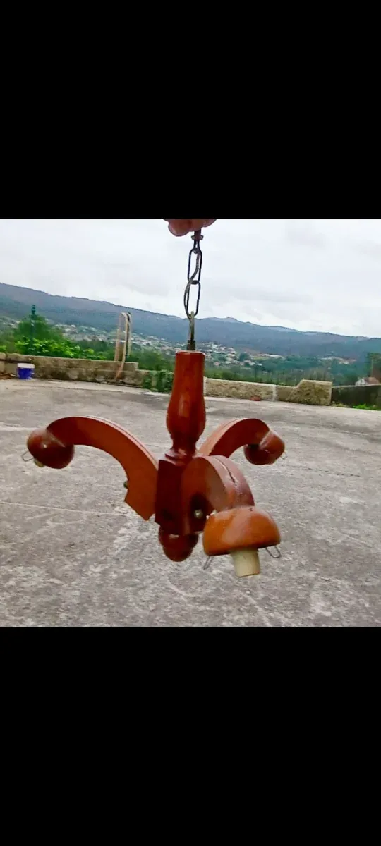 Lámpara colgante de madera