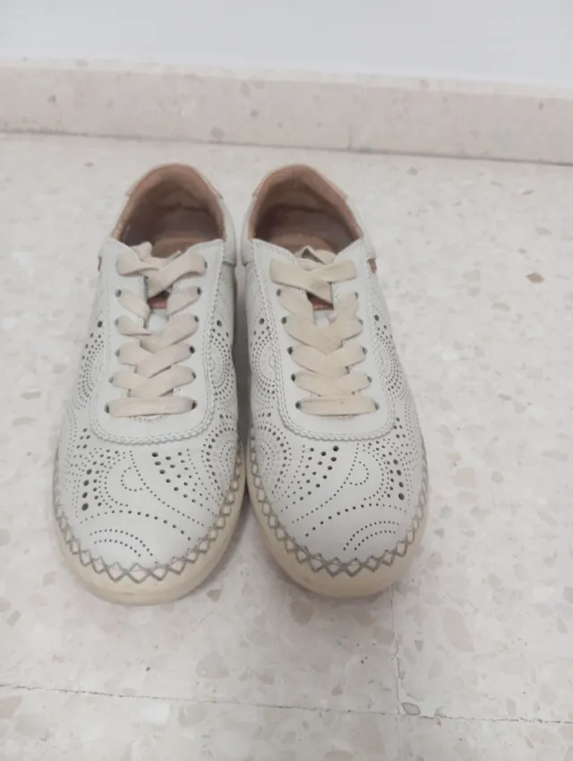 Zapatos de cordones Pikolinos mujer beige