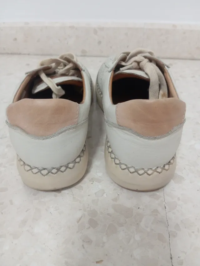 Zapatos de cordones Pikolinos mujer beige