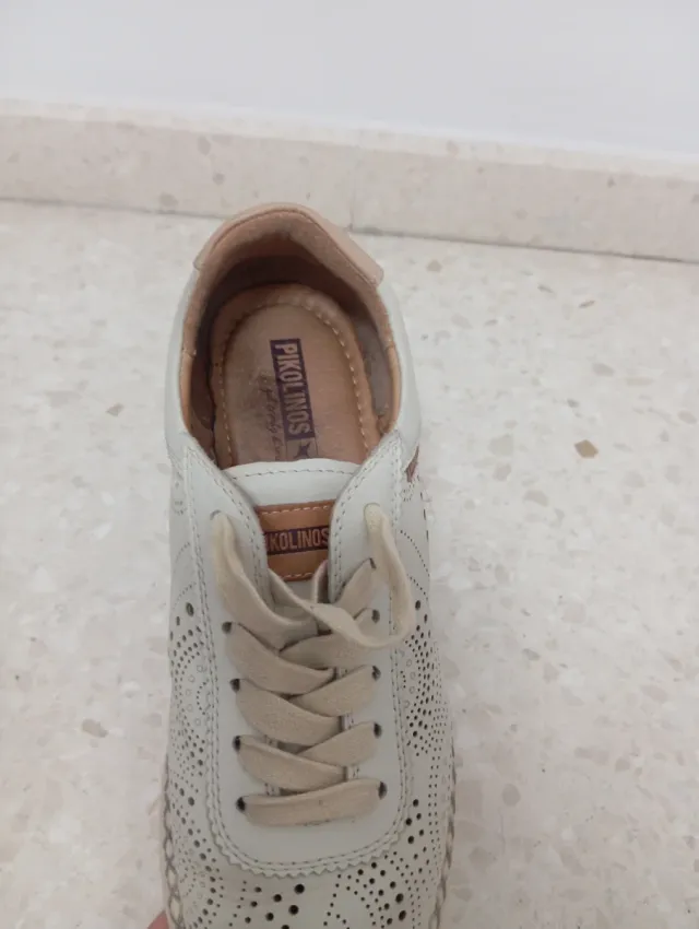 Zapatos de cordones Pikolinos mujer beige