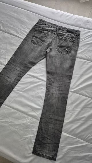 Pantalón Vaquero Gris Ajustado Pull&Bear