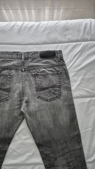 Pantalón Vaquero Gris Ajustado Pull&Bear