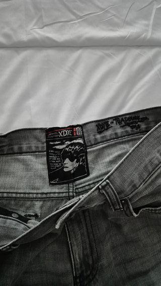 Pantalón Vaquero Gris Ajustado Pull&Bear