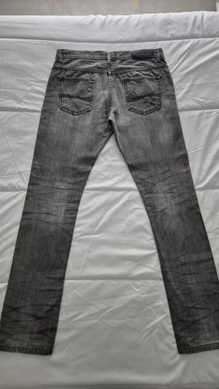 Pantalón Vaquero Gris Ajustado Pull&Bear