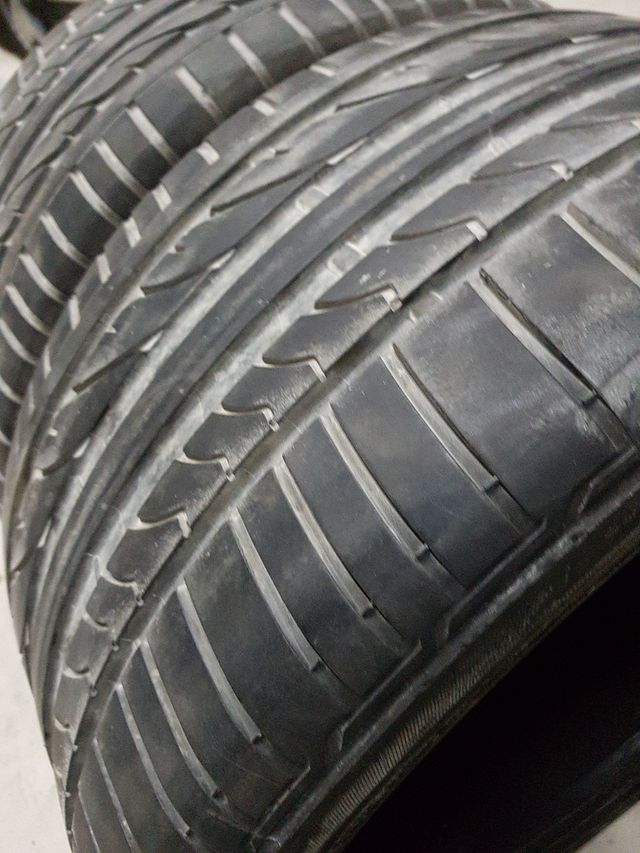 Pareja Neumáticos Bridgestone 275/35 R18