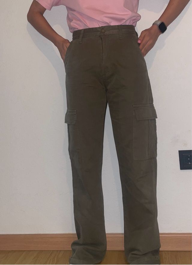 Pantalones cargo verde Stradivarius