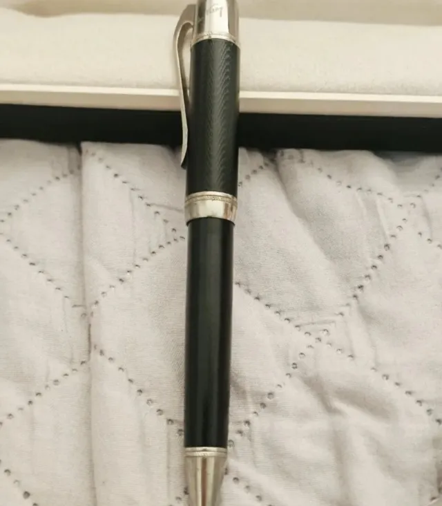 Bolígrafo Montblanc Edición Julio Verne
NO WALLAPA