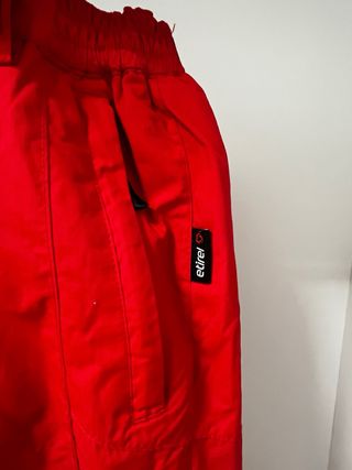 Conjunto Ropa Esquí Rojo. 128 cm. 8 años.