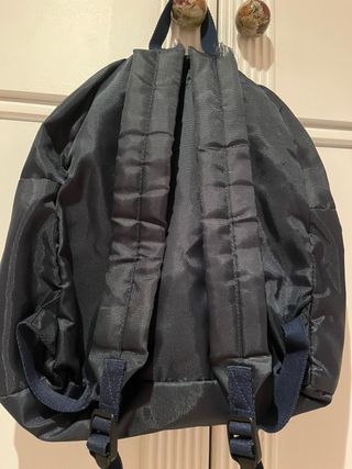 Mini mochila Benetton azul marino de tela ligera