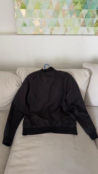 Chaqueta bomber negra