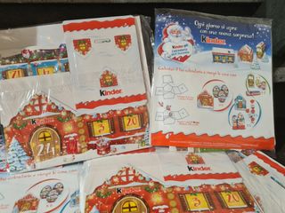 25 pz Kinder Calendario Villaggio dell'Avvento