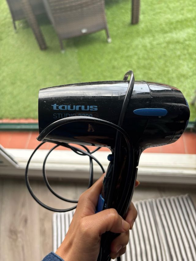 Secador de pelo Taurus Studio 2000
