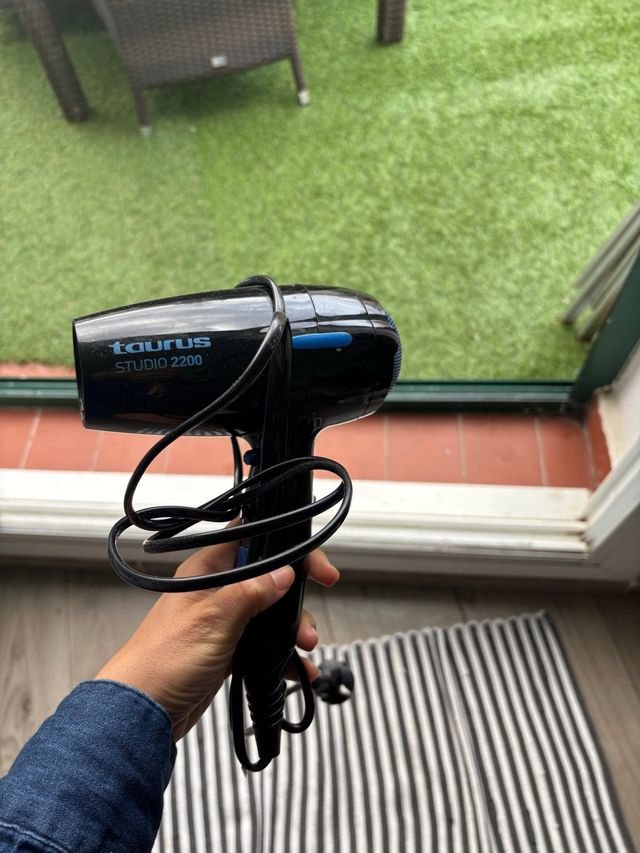 Secador de pelo Taurus Studio 2000