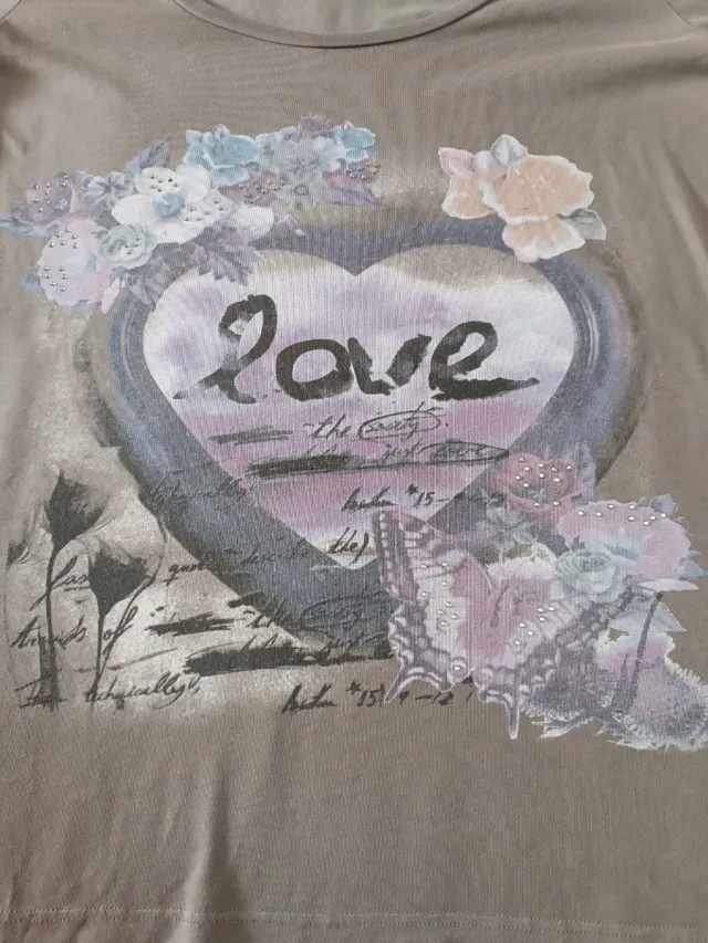 Camiseta mujer Love corazón flores