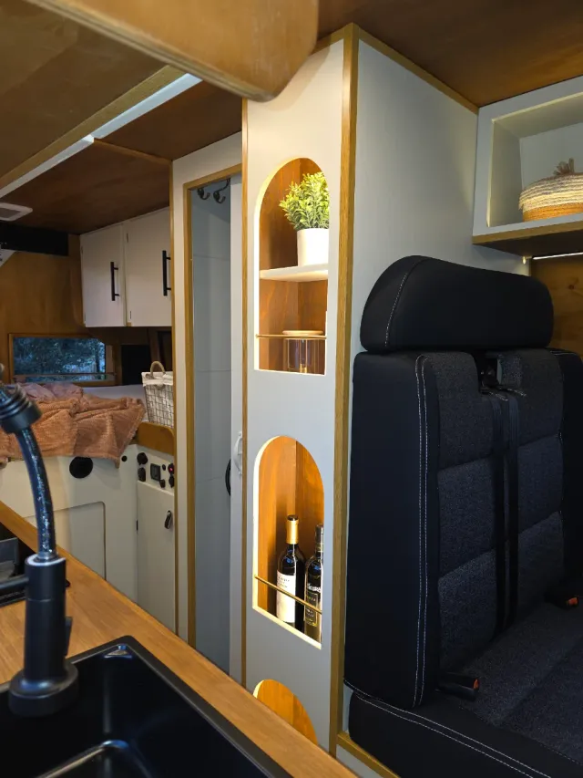 Furgoneta camper recién camperizada