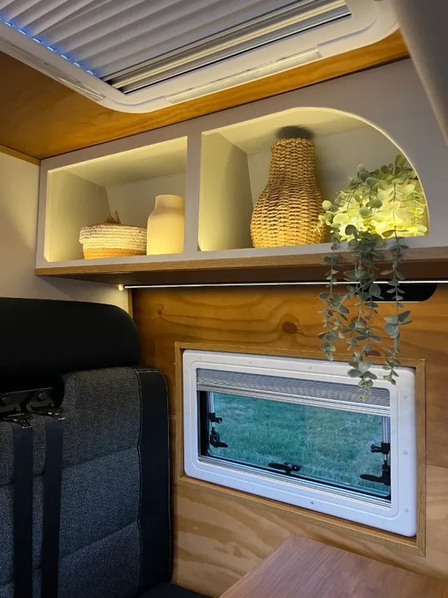 Furgoneta camper recién camperizada