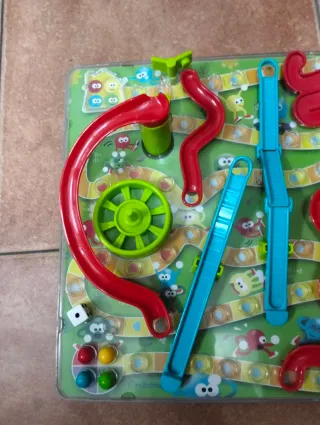 Juego de mesa Escaleras y Serpientes. Imaginarium