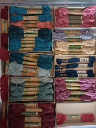 395 madejas de hilo + cuadro