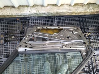 puerta delantera derecha mercedes w124