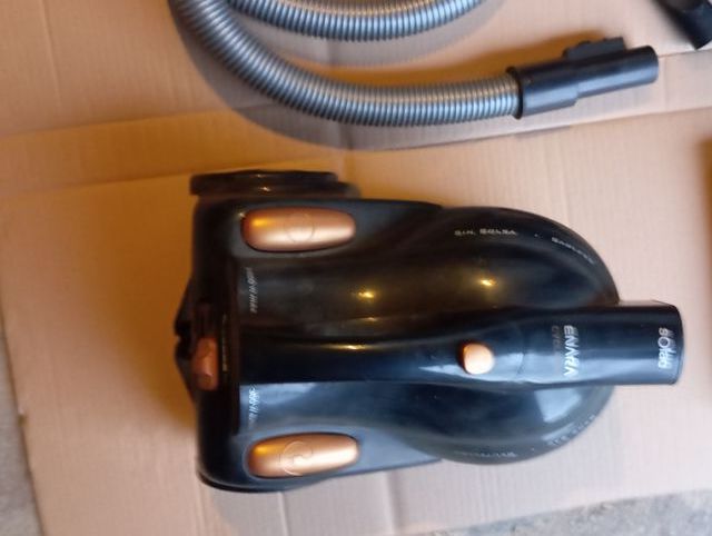 Aspirador Solac 1600W