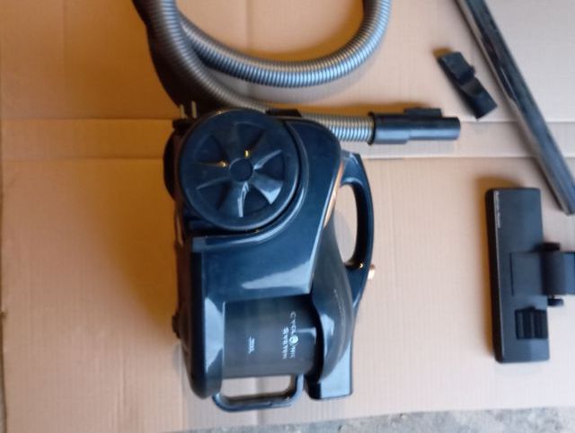 Aspirador Solac 1600W