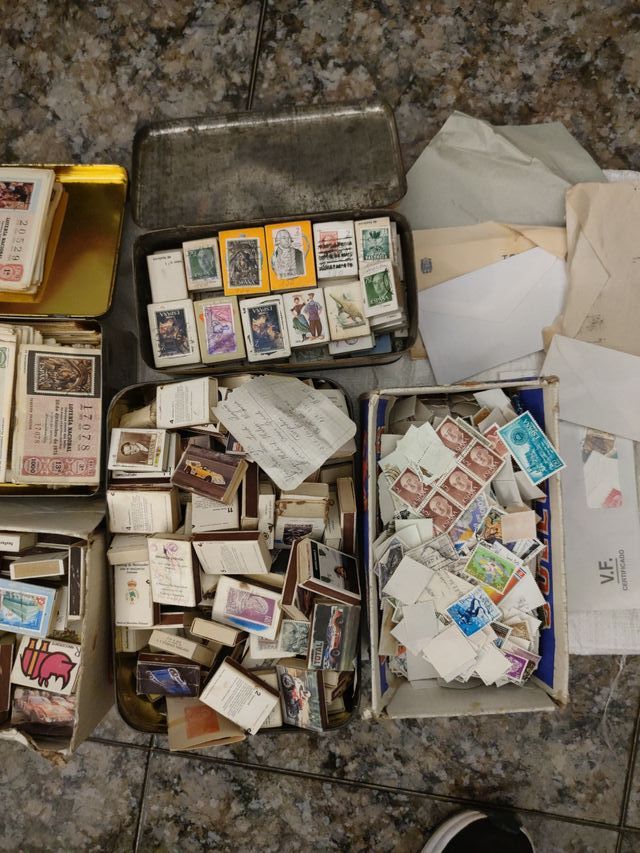 Lote sellos y lotería