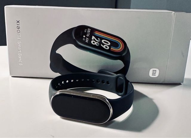 Xiaomi Smart Band 8 Preto e Prateado