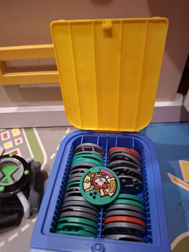 3 Relojes Ben 10, precio por todos mas las fichas.