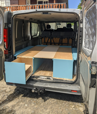 Furgoneta Opel Vivaro 2010 XL Semi - camperizada 