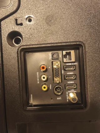 Televisor Toshiba Negro y Plateado